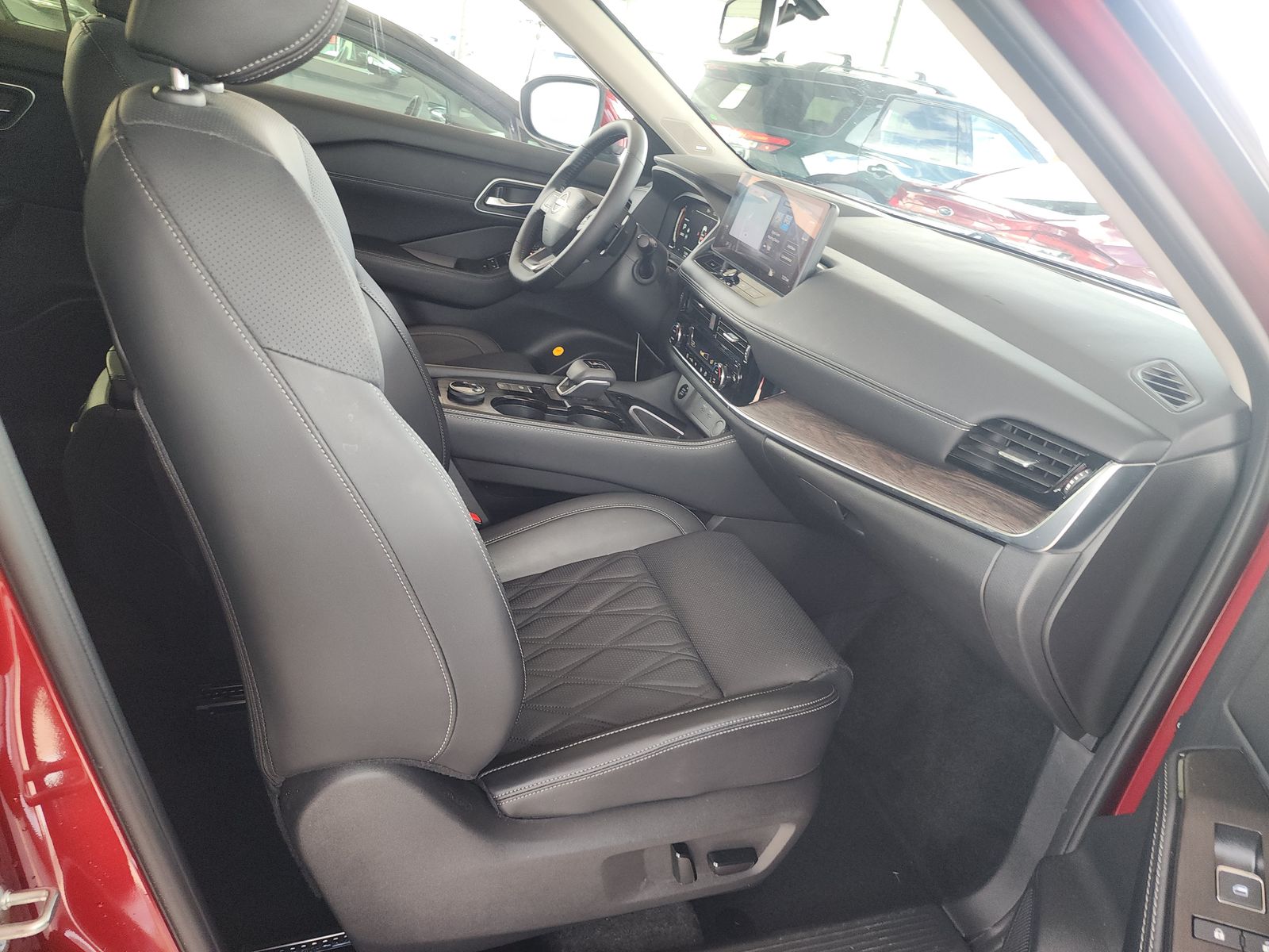 2025 Nissan Rogue Platinum AWD