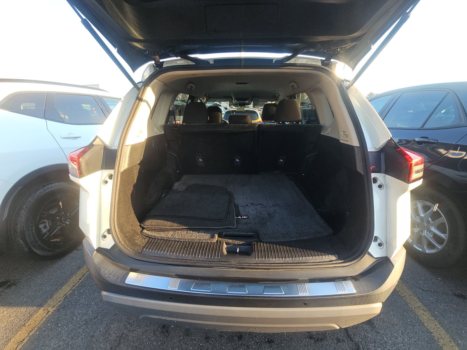 2023 Nissan Rogue SV FWD