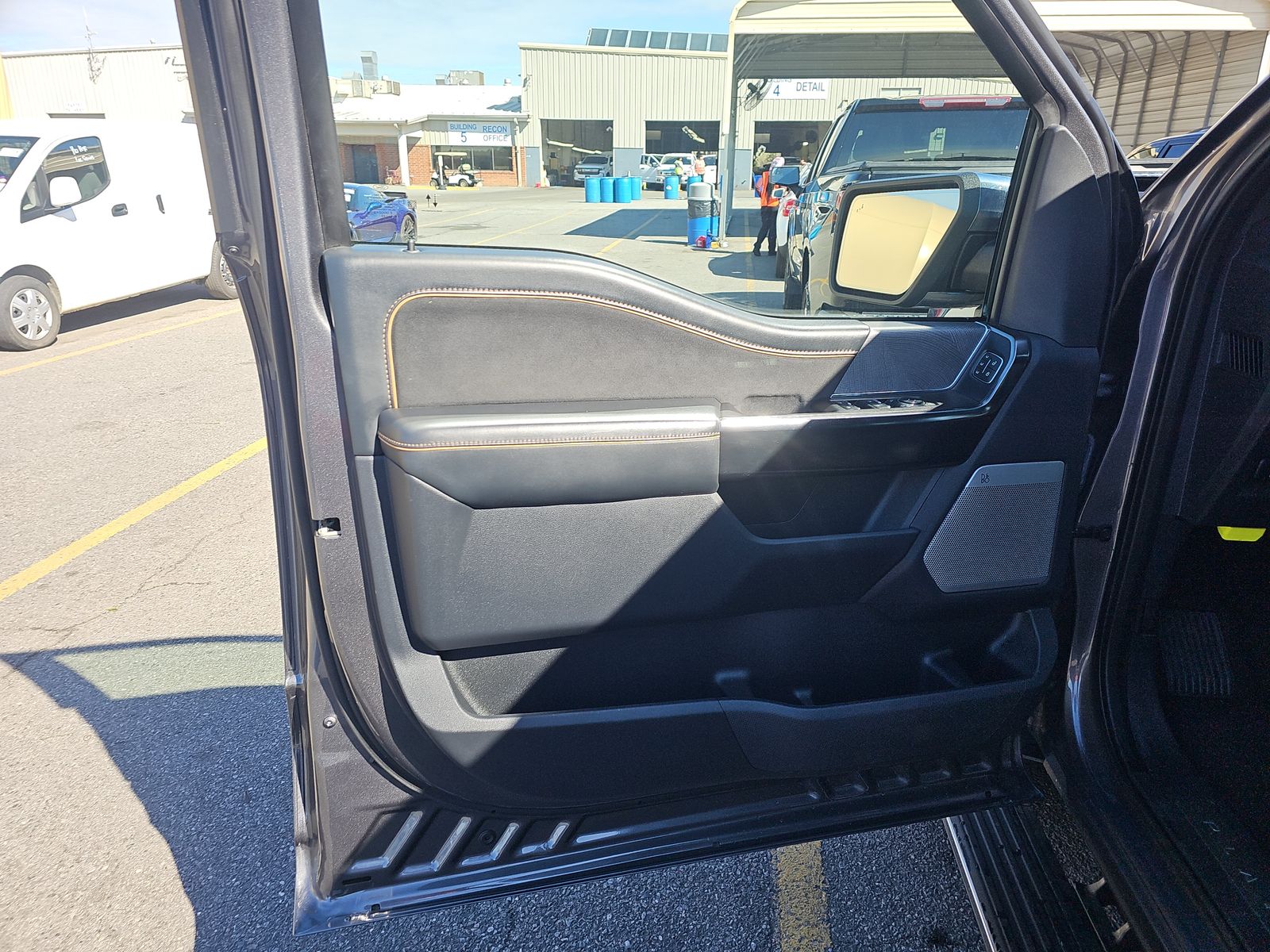 2023 Ford F-150 Platinum AWD