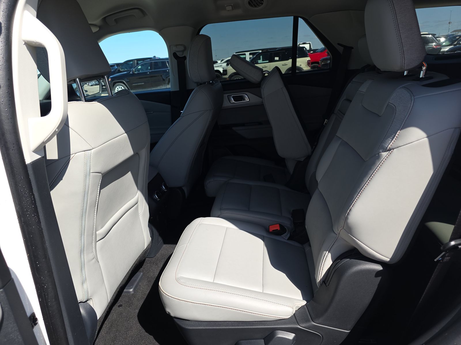 2025 Ford Explorer Active AWD