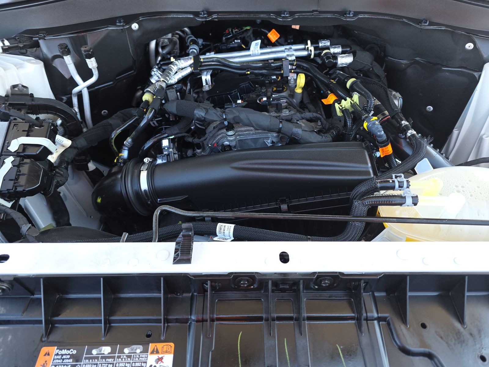 2025 Ford Explorer Active AWD