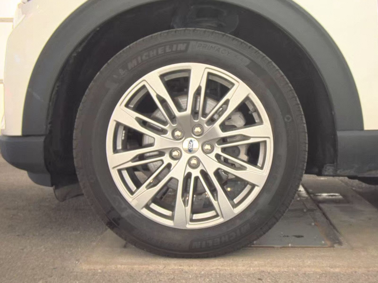 2025 Ford Explorer Active AWD