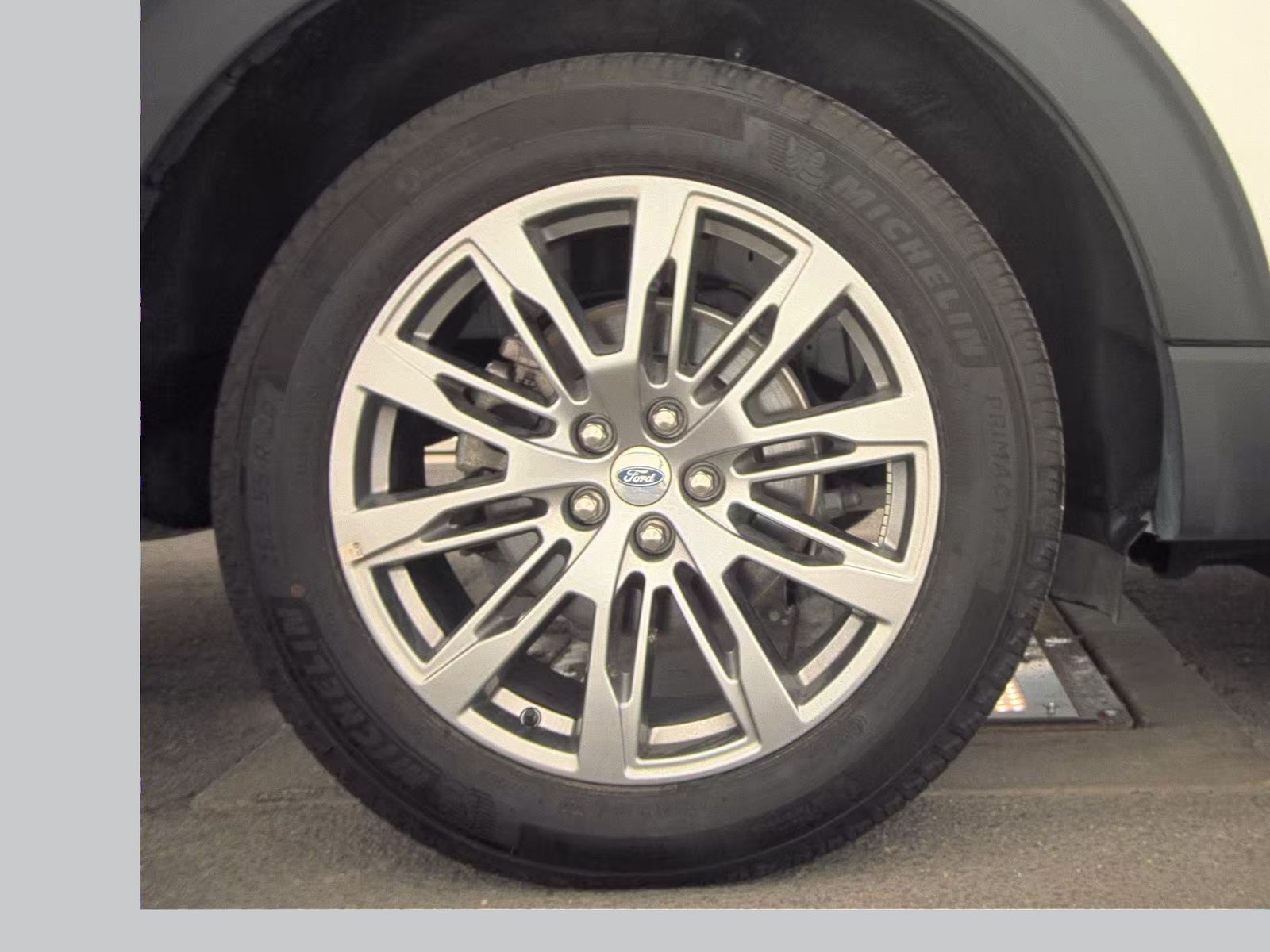 2025 Ford Explorer Active AWD