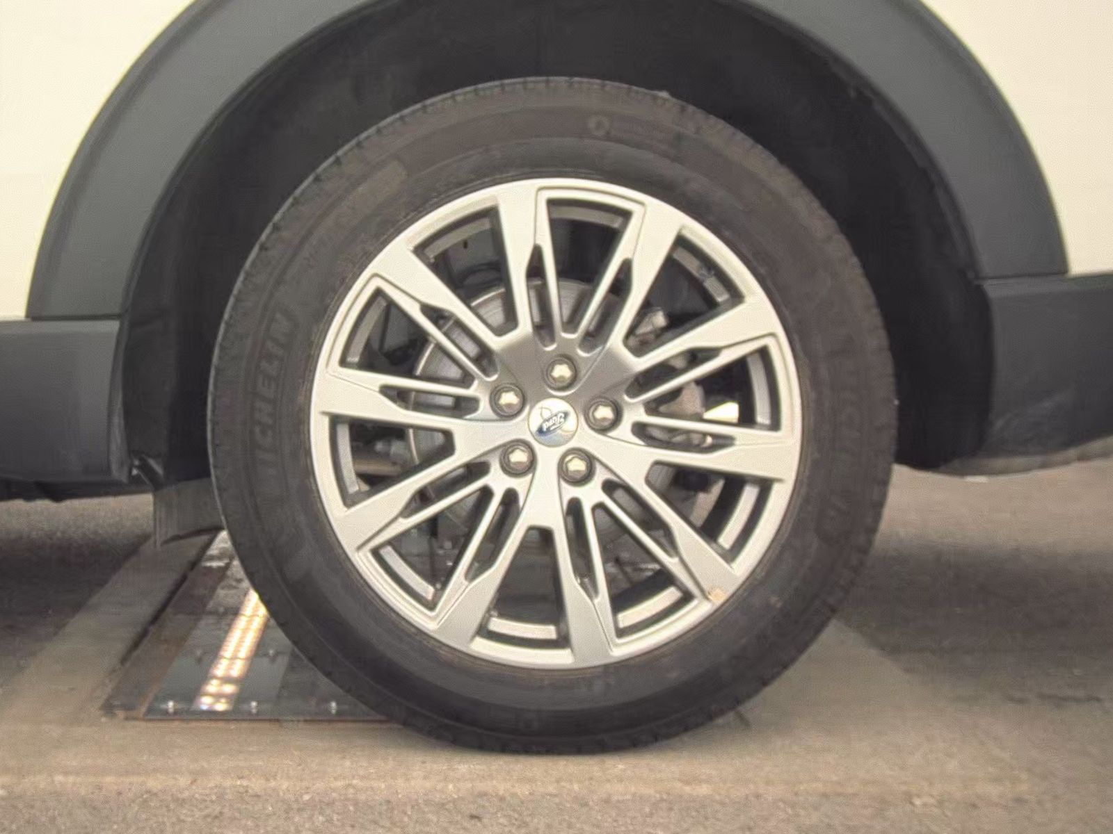 2025 Ford Explorer Active AWD