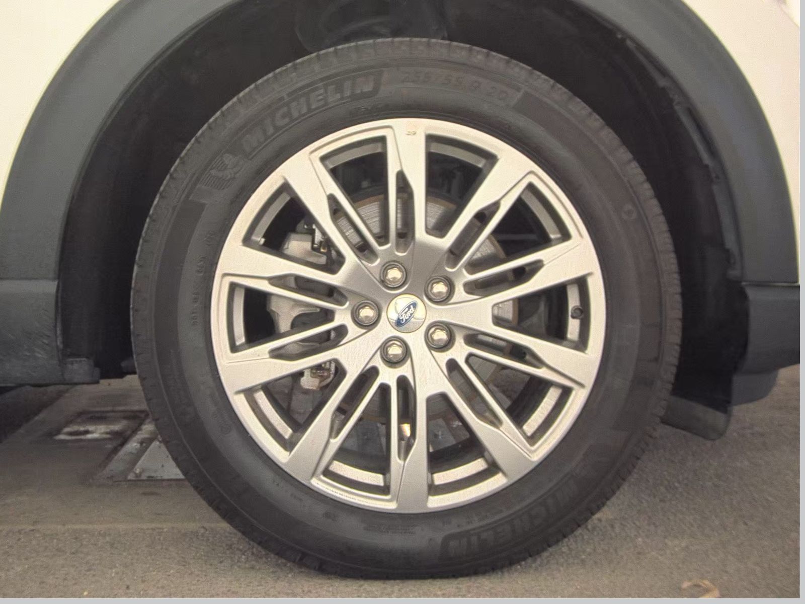 2025 Ford Explorer Active AWD