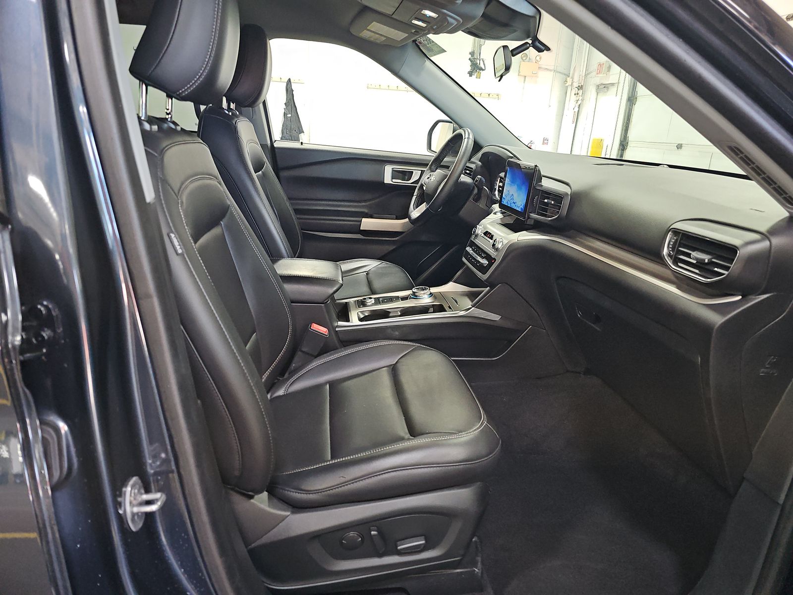 2022 Ford Explorer XLT AWD