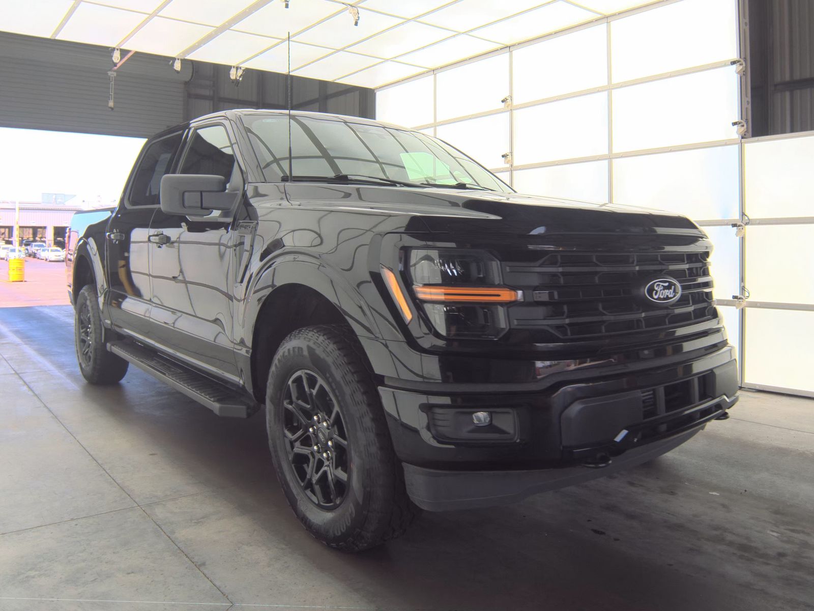 2025 Ford F-150 XLT AWD