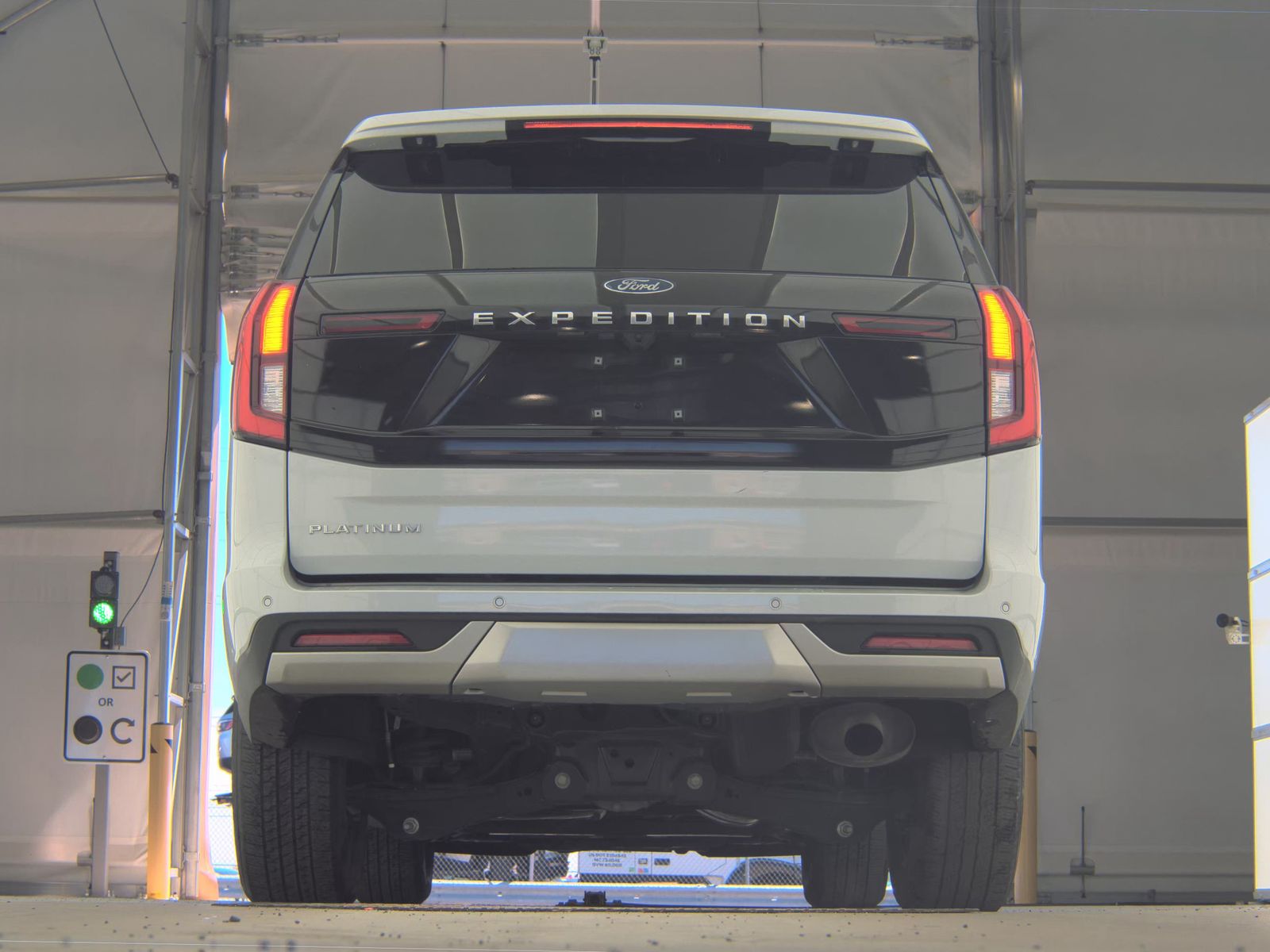 FORD EXPEDITION - 8