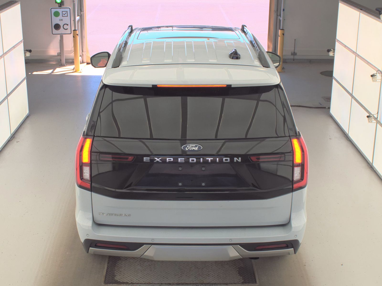 FORD EXPEDITION - 7