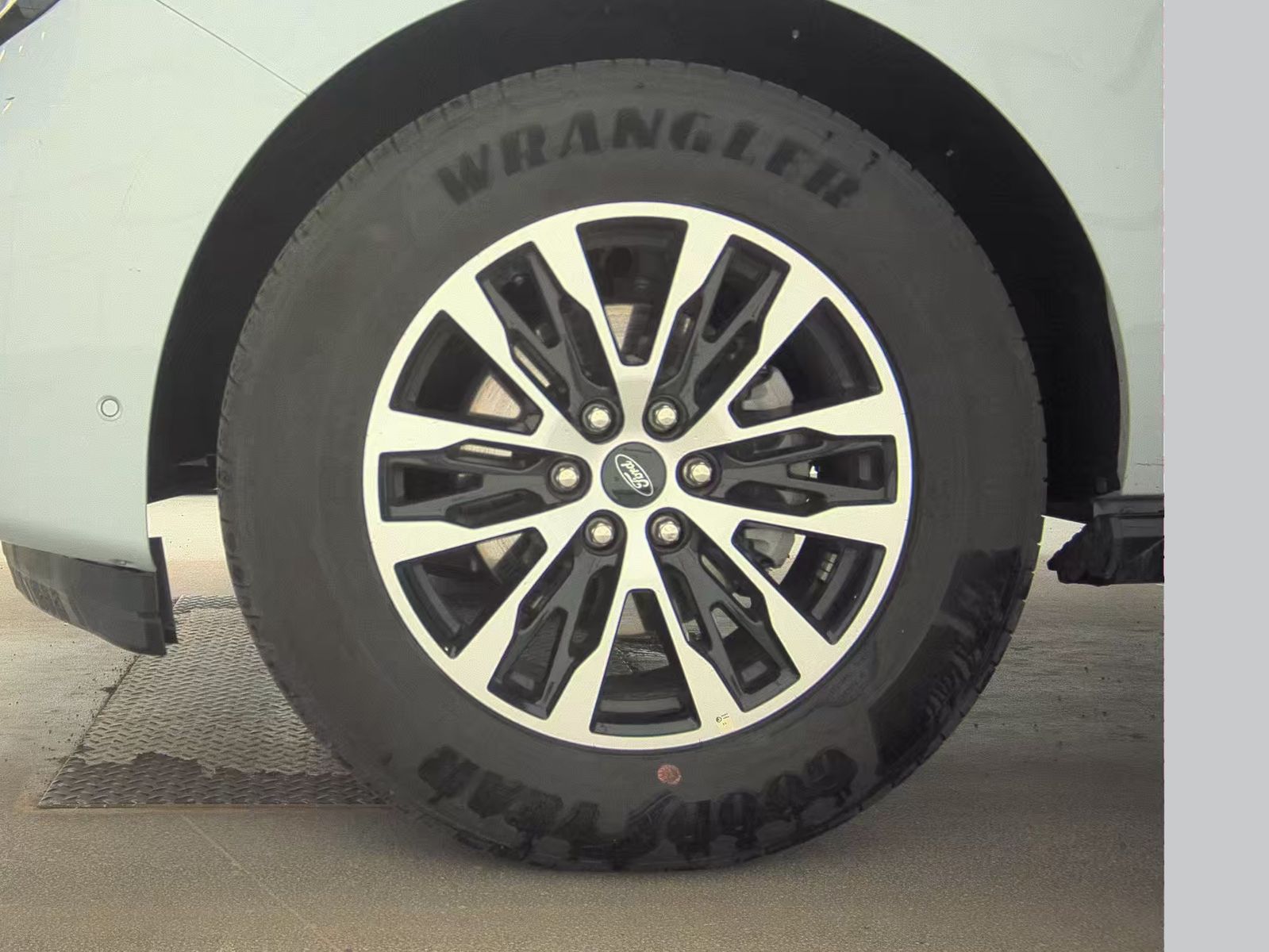 FORD EXPEDITION - 10