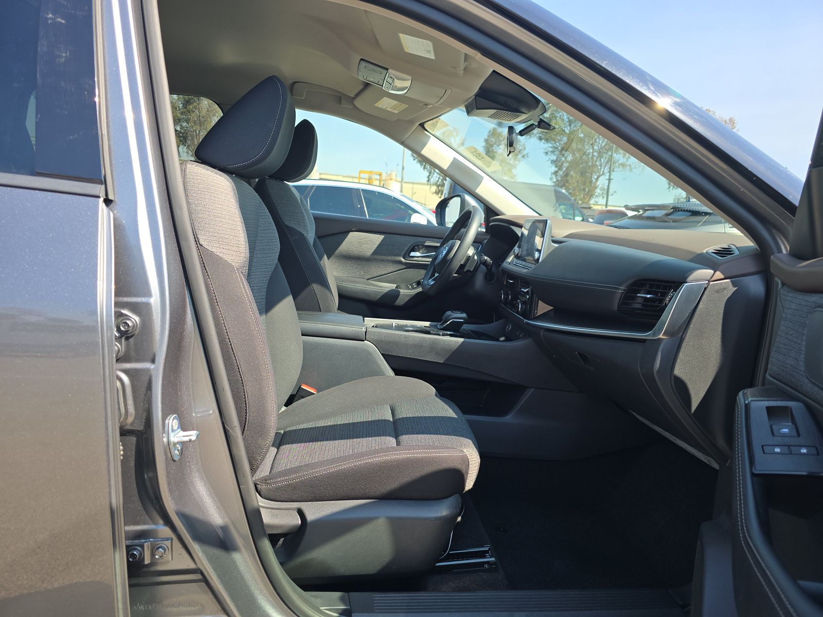 2021 Nissan Rogue SV FWD