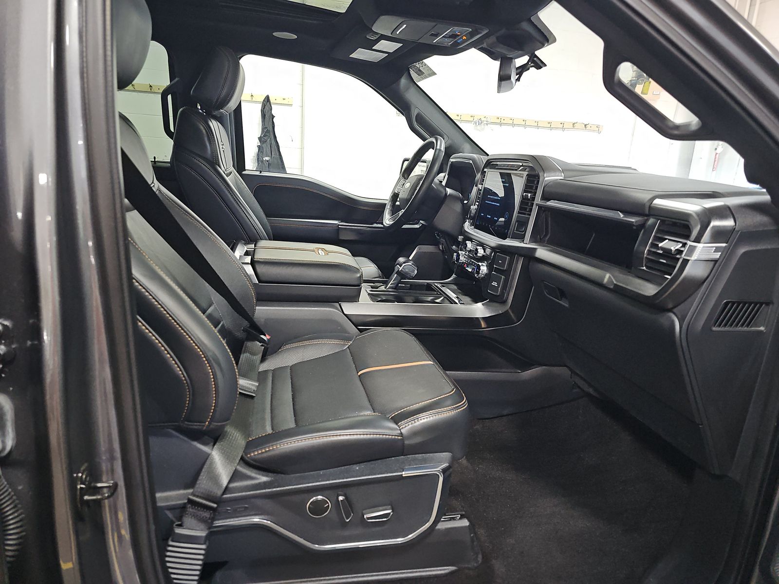 2022 Ford F-150 Platinum AWD