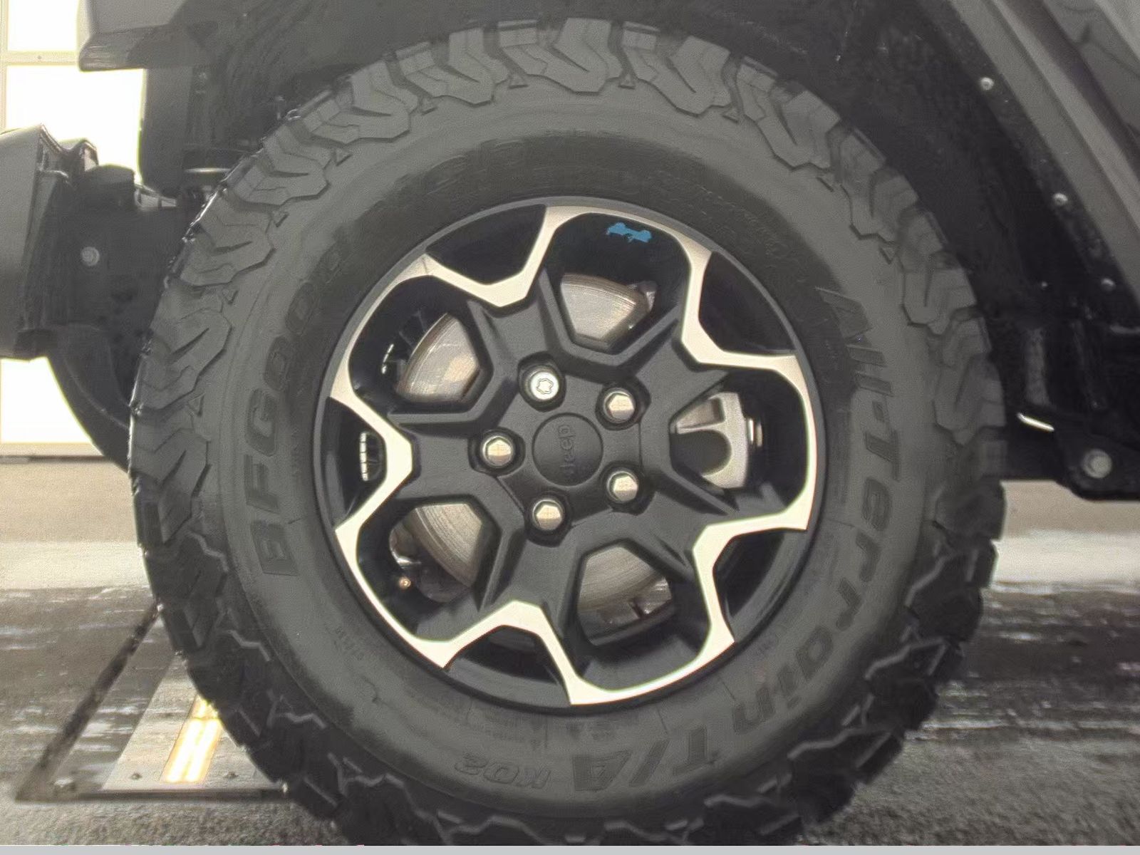 JEEP SAHARA ALT - 10