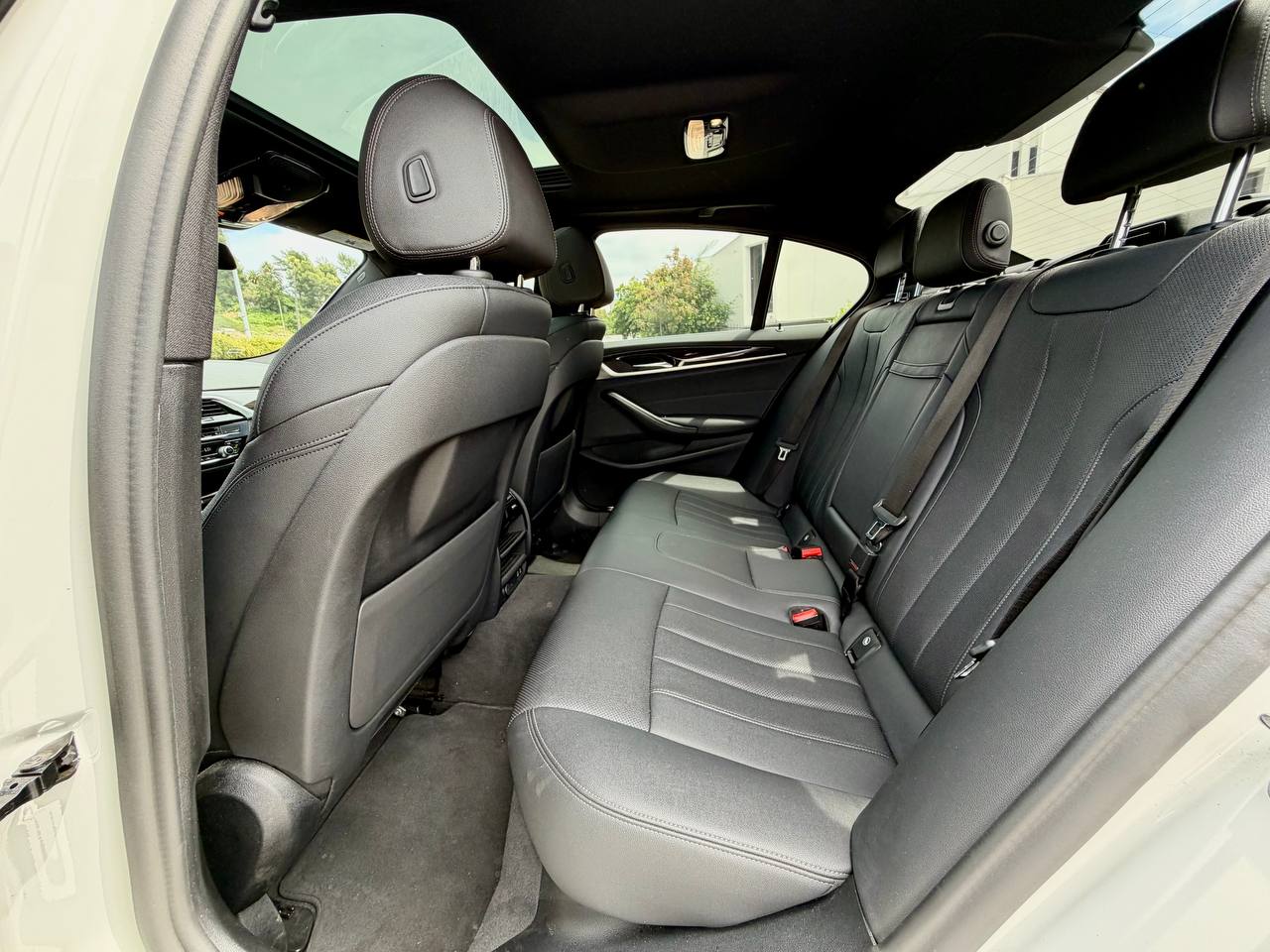 2021 BMW 5 Series 530i RWD