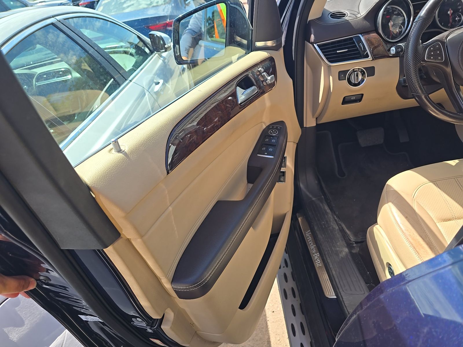 MERCEDES-BENZ GLS - 10