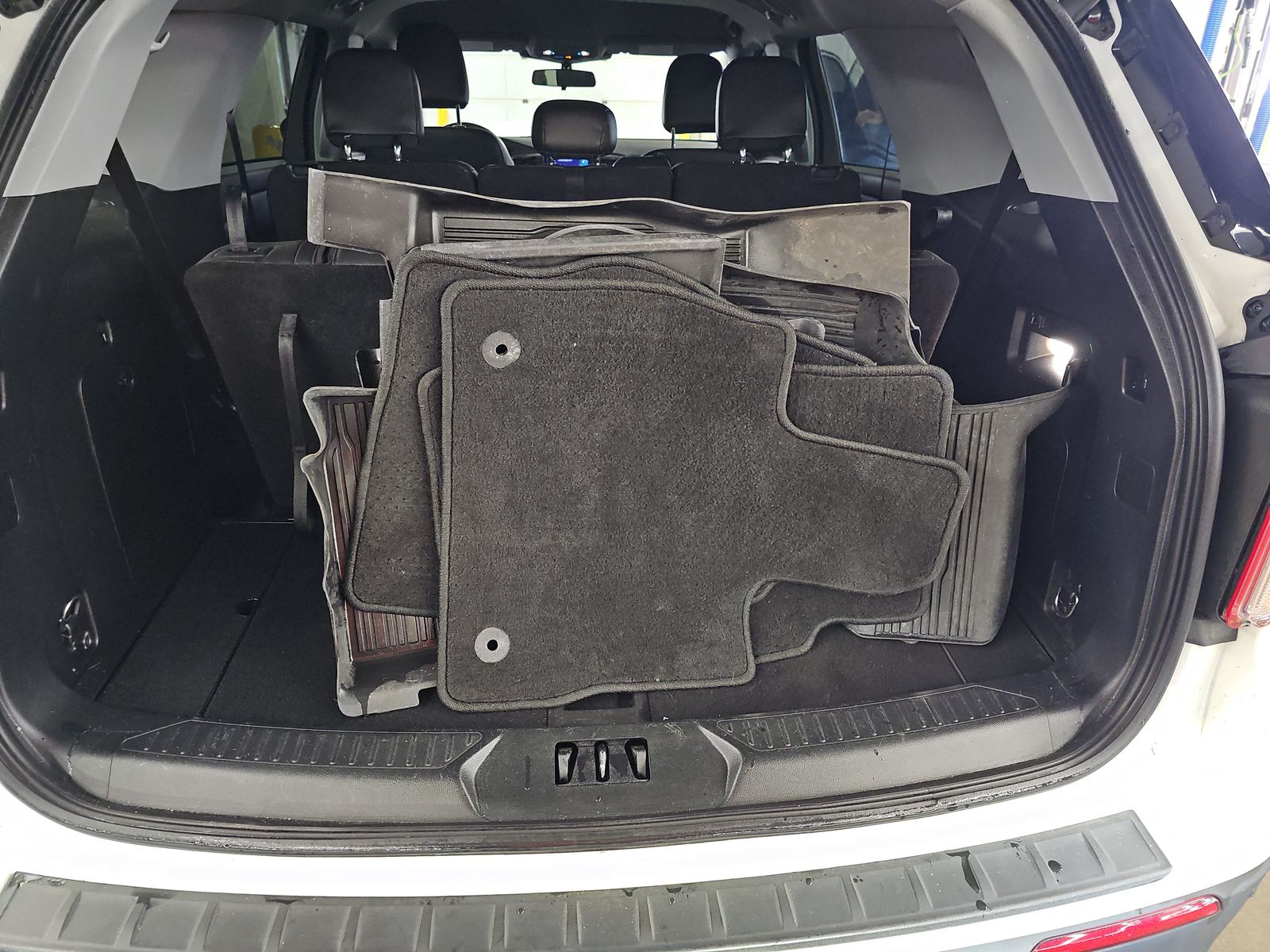 2023 Ford Explorer XLT AWD