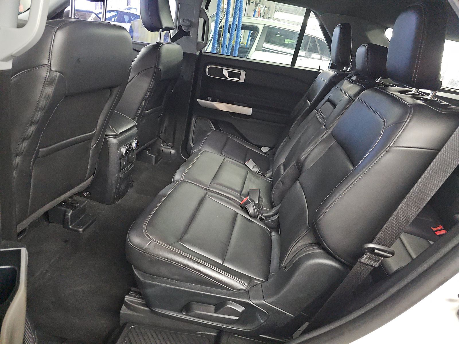 2023 Ford Explorer XLT AWD