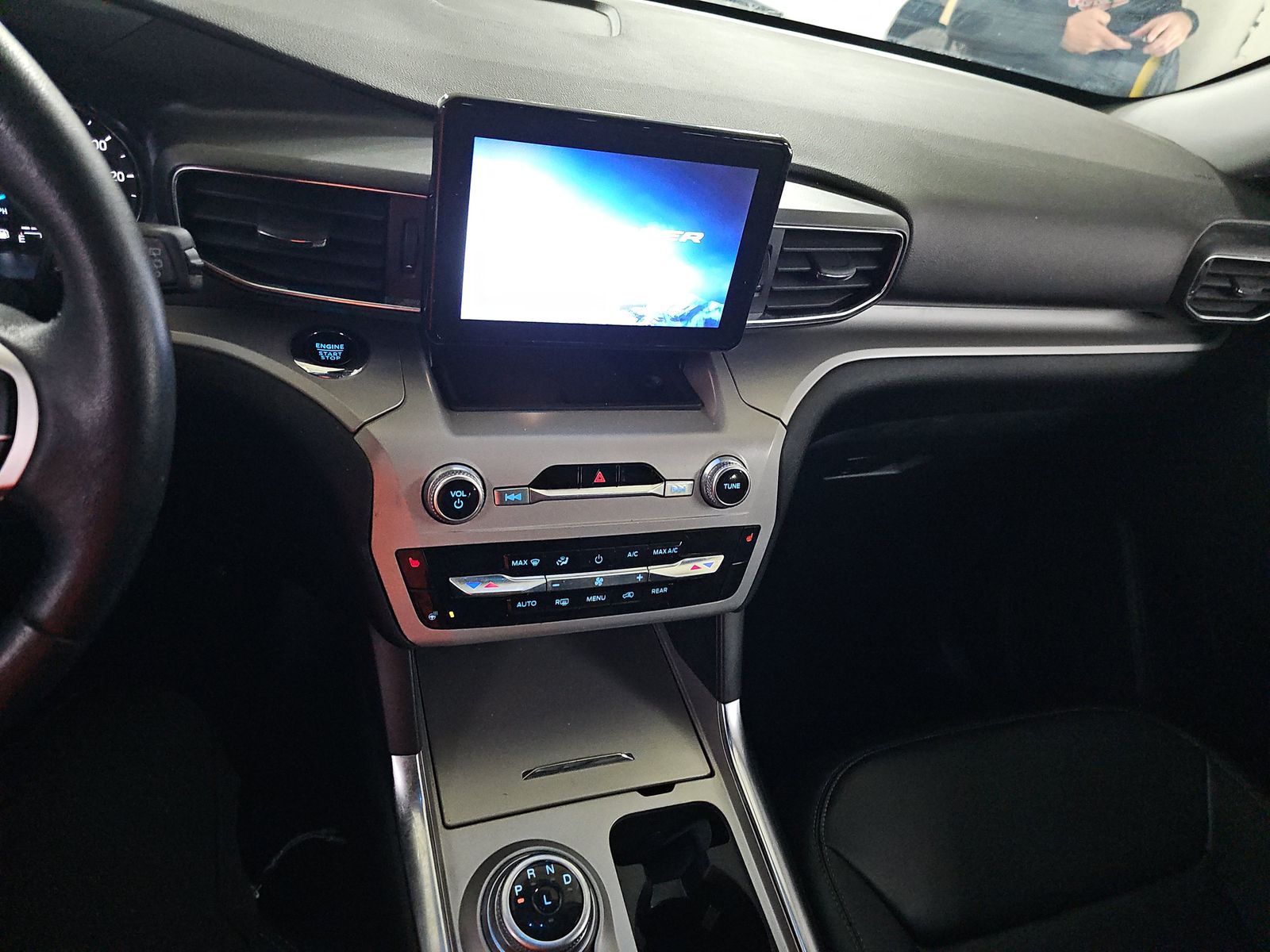 2023 Ford Explorer XLT AWD