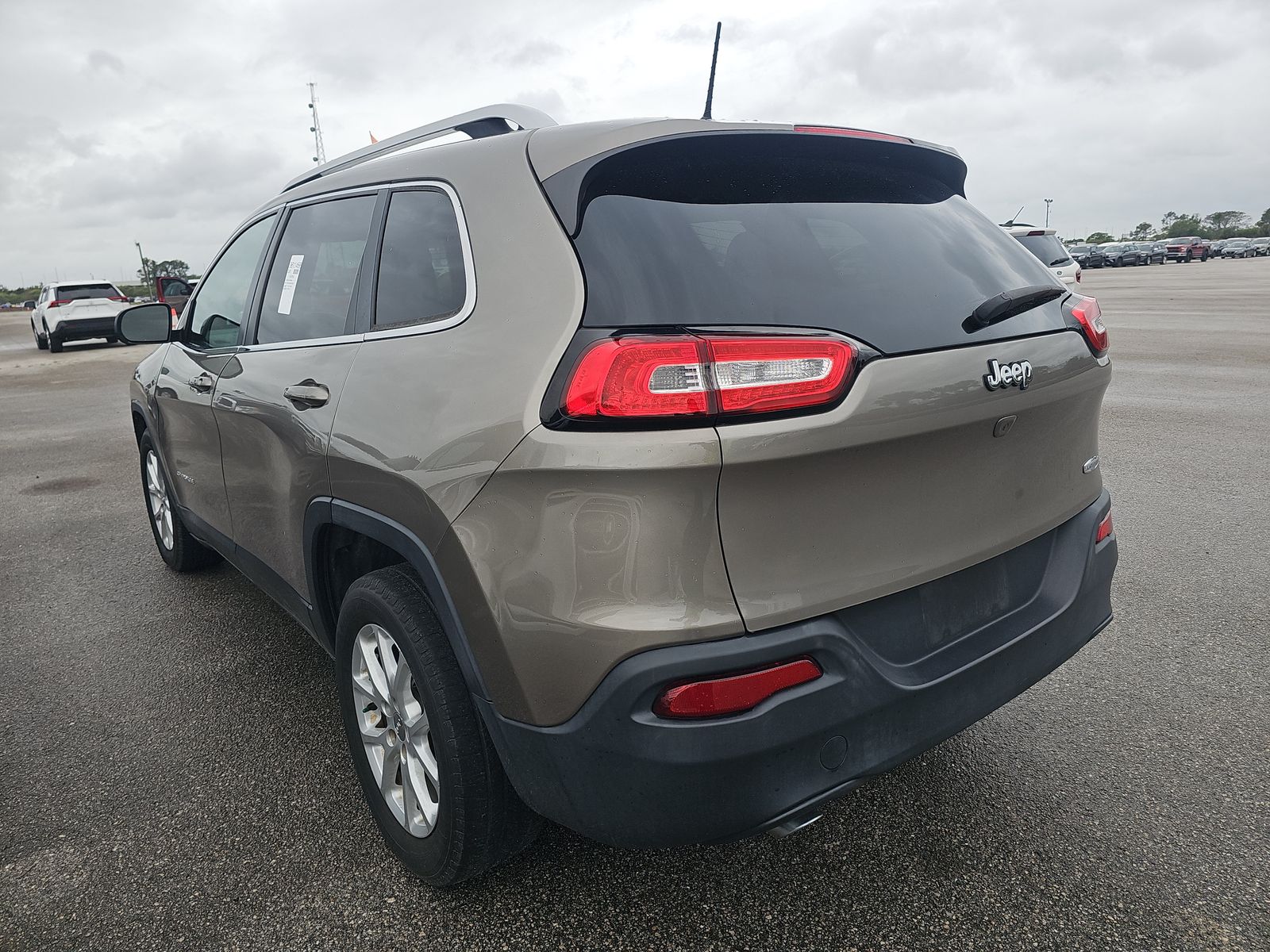 JEEP LATITUDE PLUS - 7