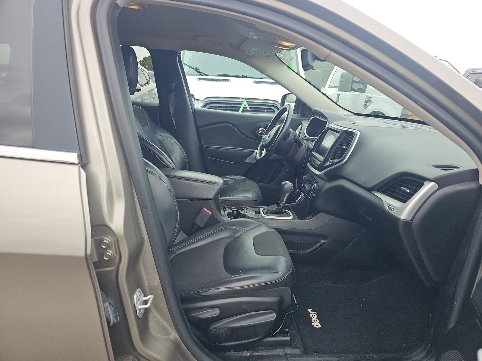 JEEP LATITUDE PLUS - 9