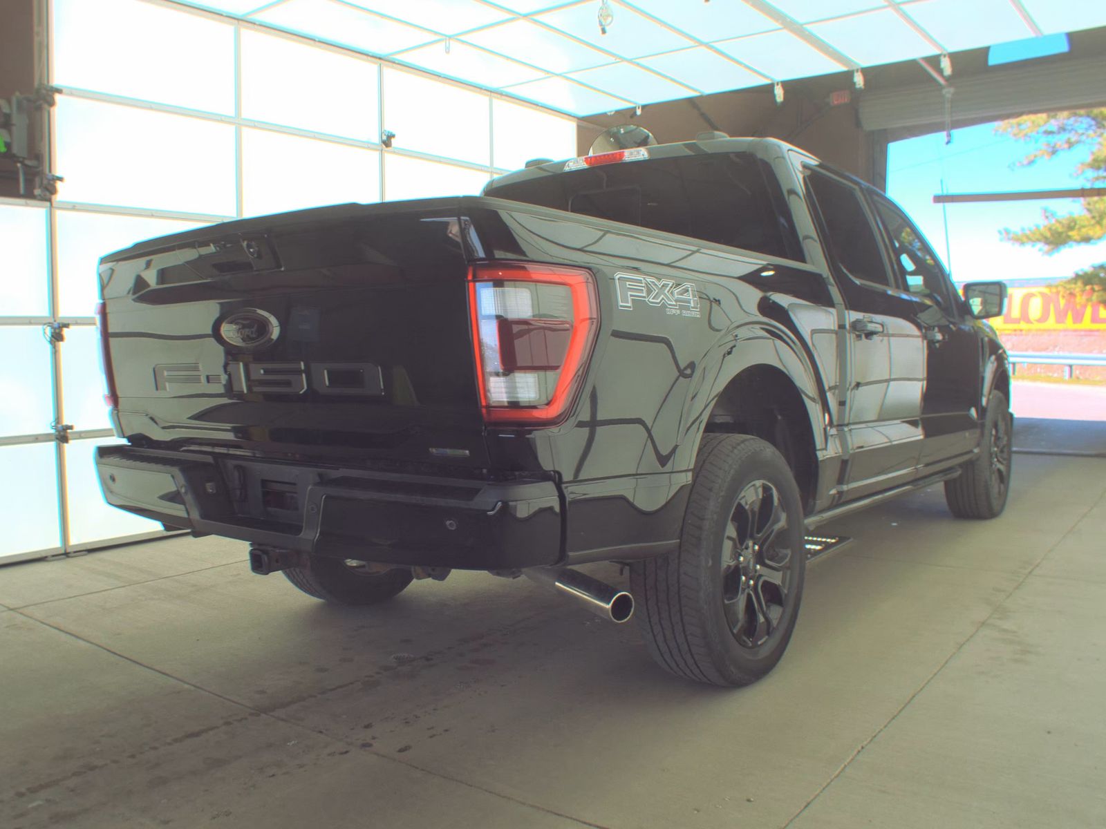 2022 Ford F-150 Hybrid Lariat AWD