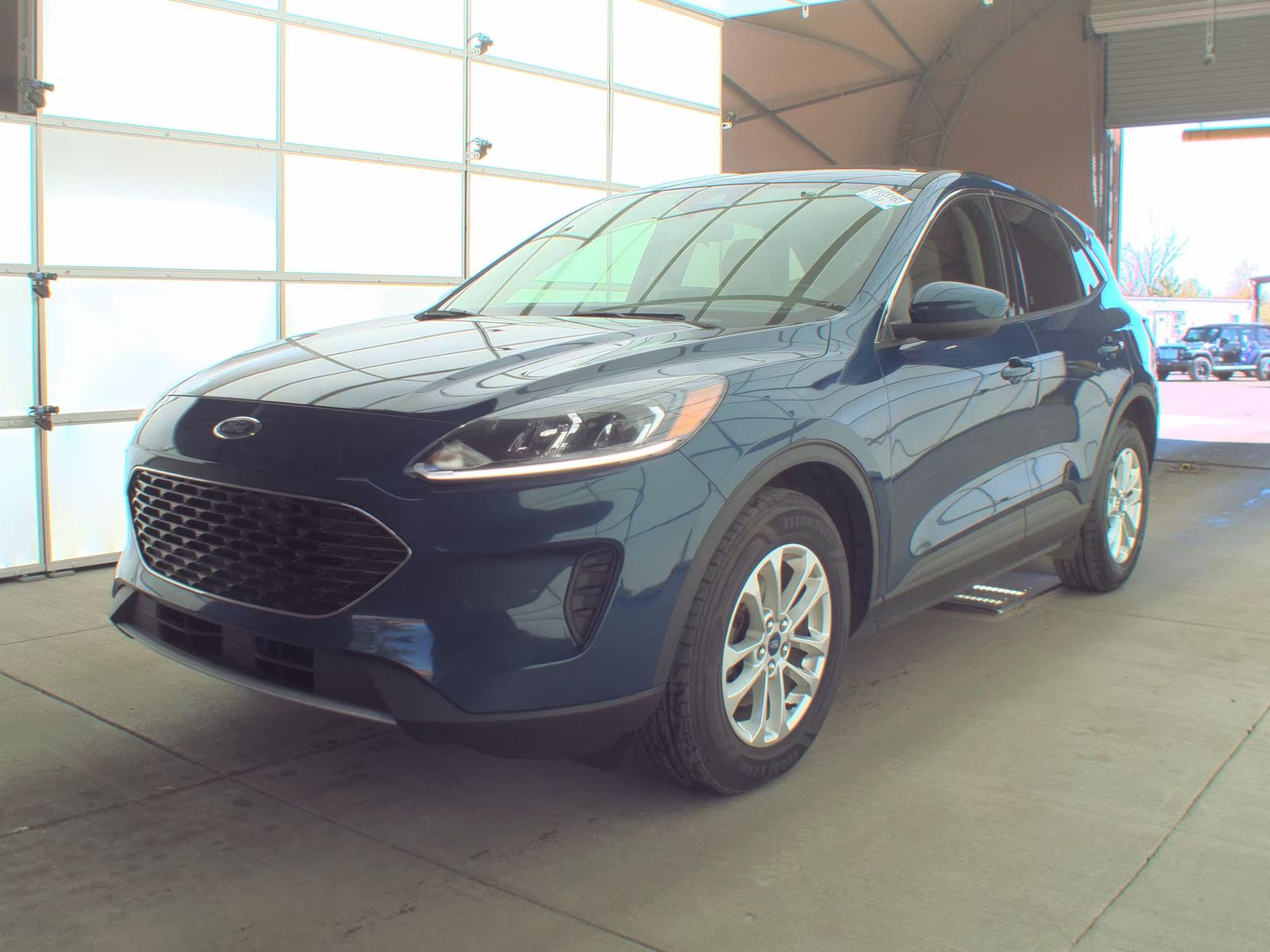 FORD ESCAPE - 1