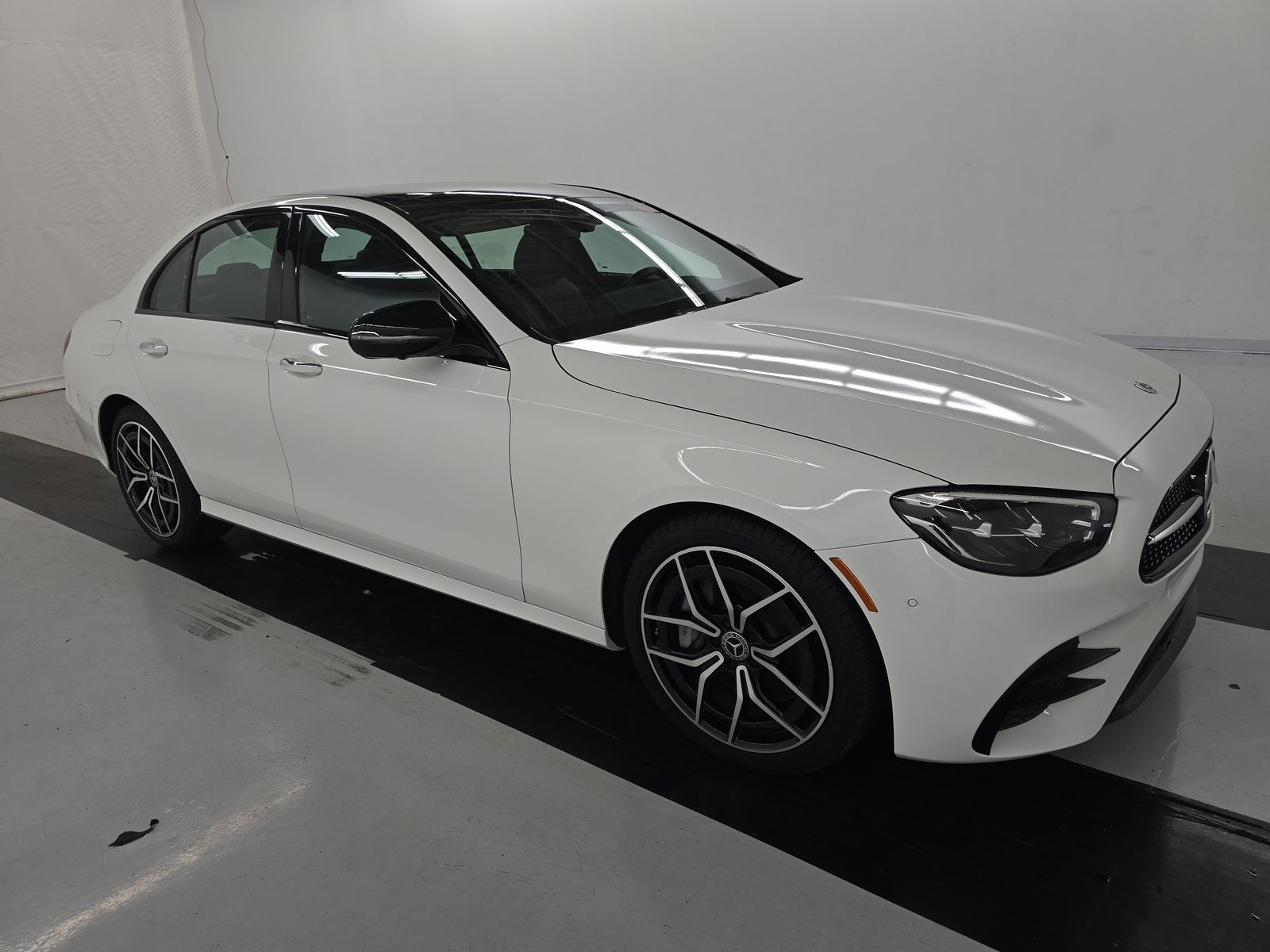 MERCEDES-BENZ E-CLASS - 4