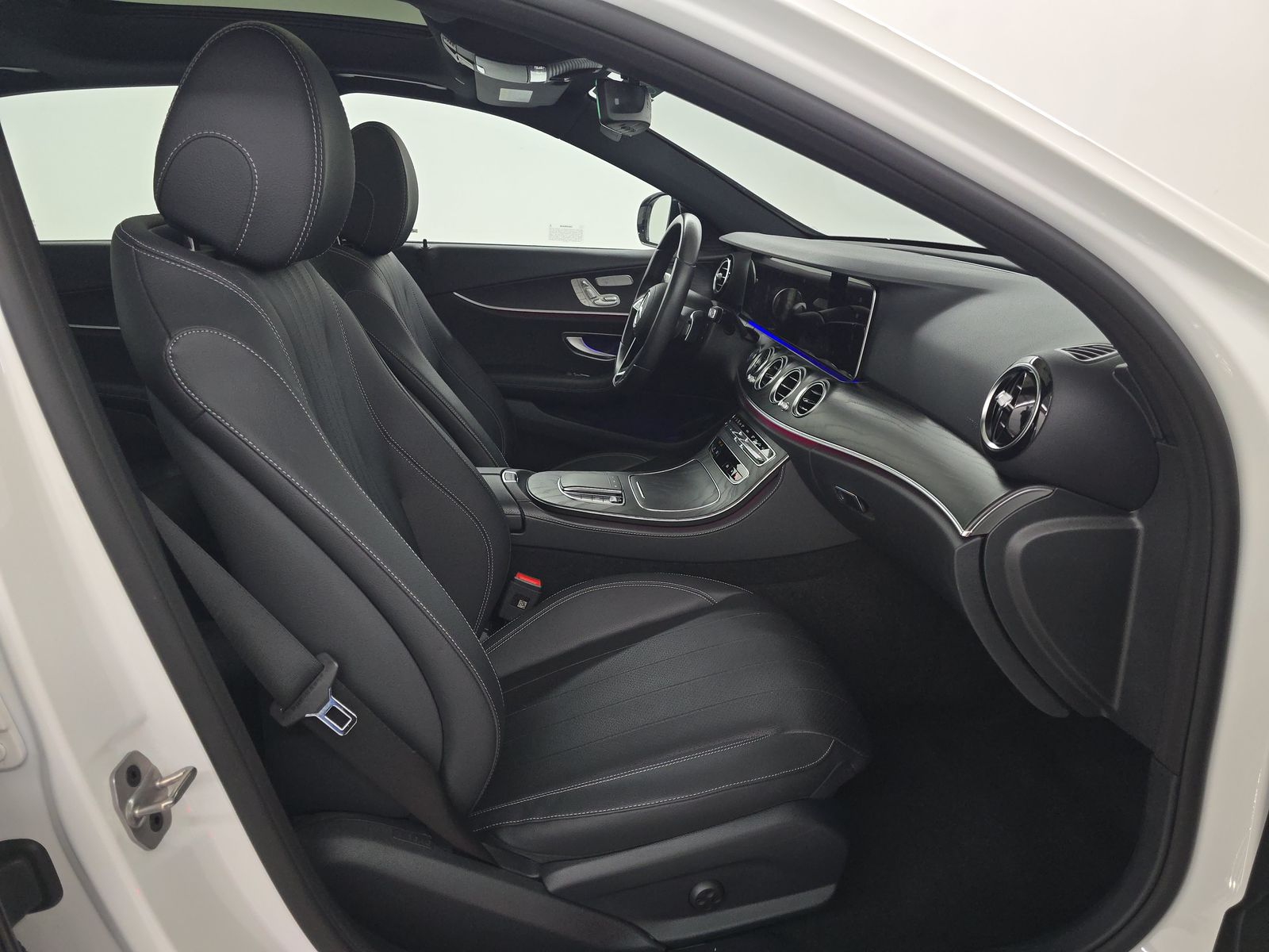 MERCEDES-BENZ E-CLASS - 9