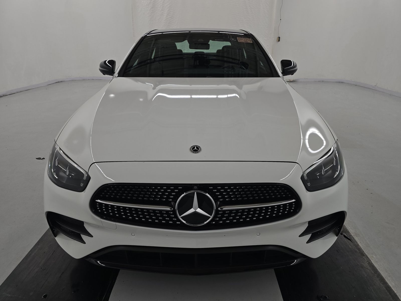 MERCEDES-BENZ E-CLASS - 3