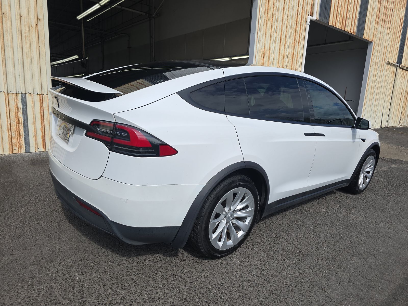 TESLA MODEL X - 5