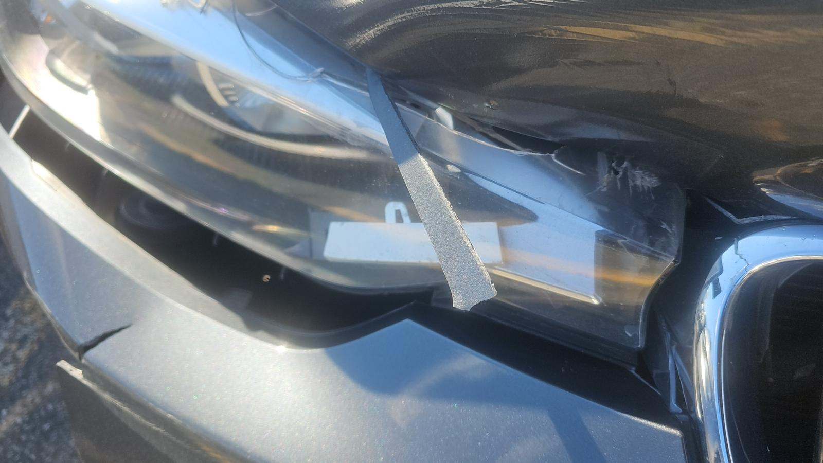 R Headlight