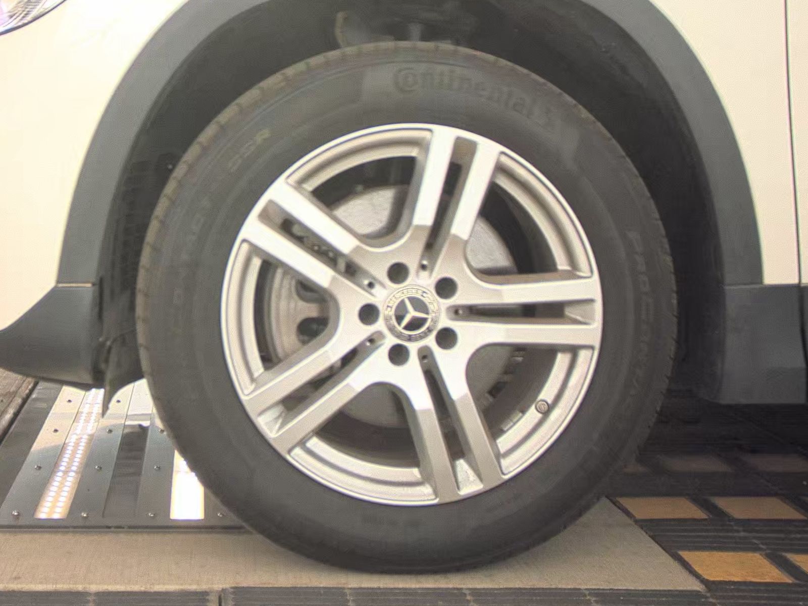 MERCEDES-BENZ GLA-CLASS - 10