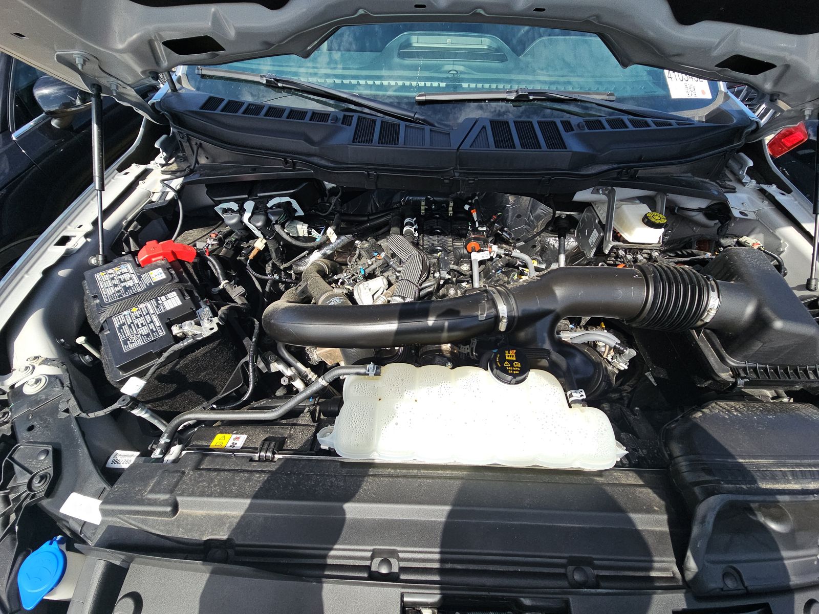 2025 Ford F-150 Lariat AWD