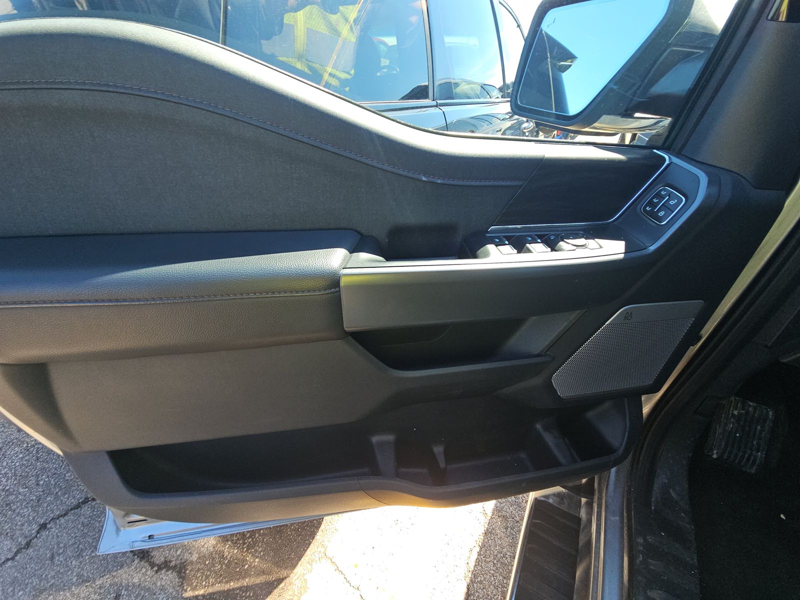 2025 Ford F-150 Lariat AWD