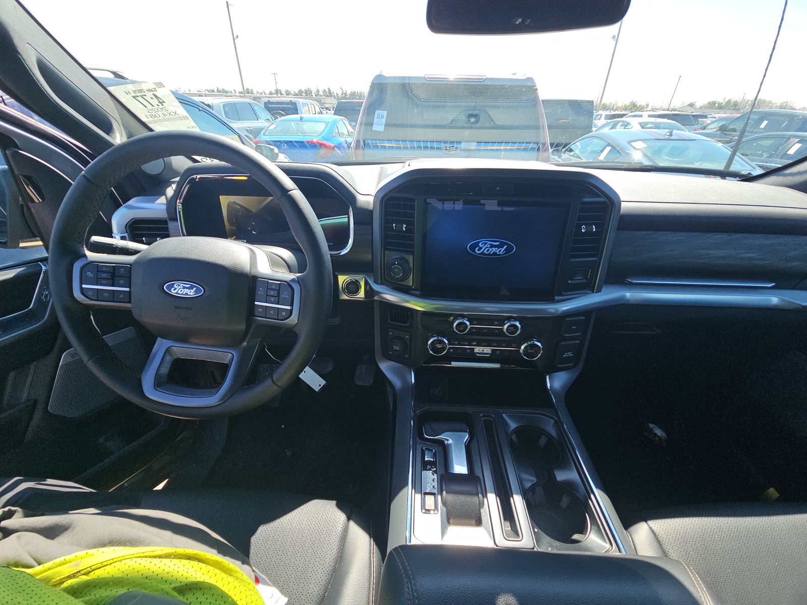 2025 Ford F-150 Lariat AWD