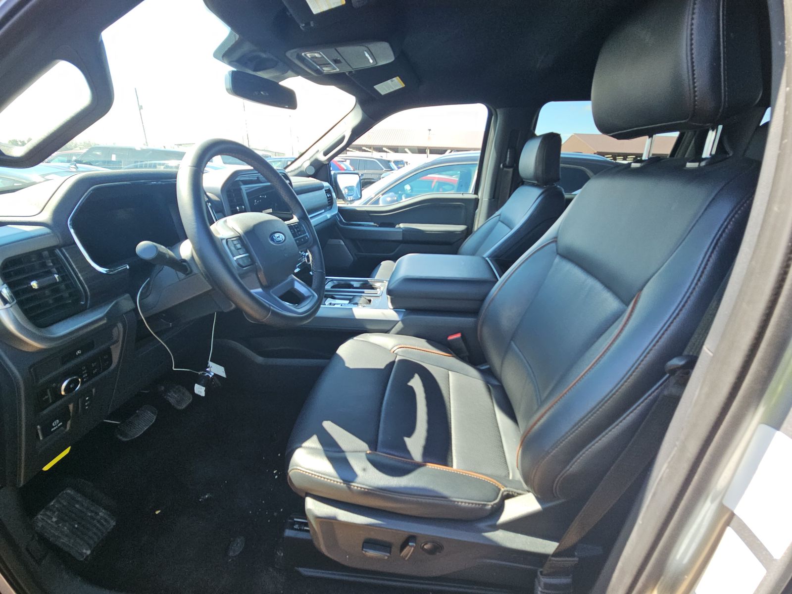 2025 Ford F-150 Lariat AWD