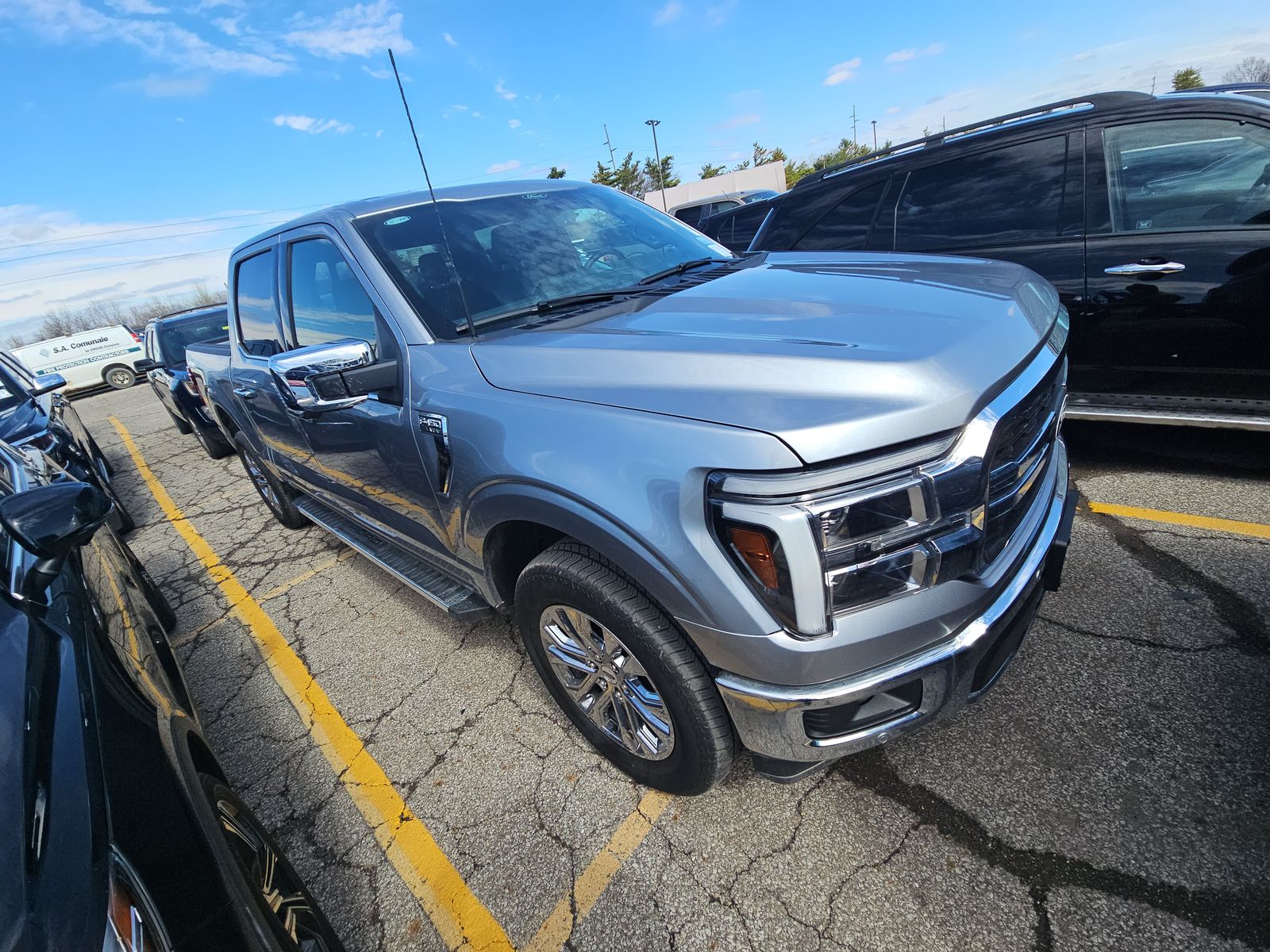 2025 Ford F-150 Lariat AWD