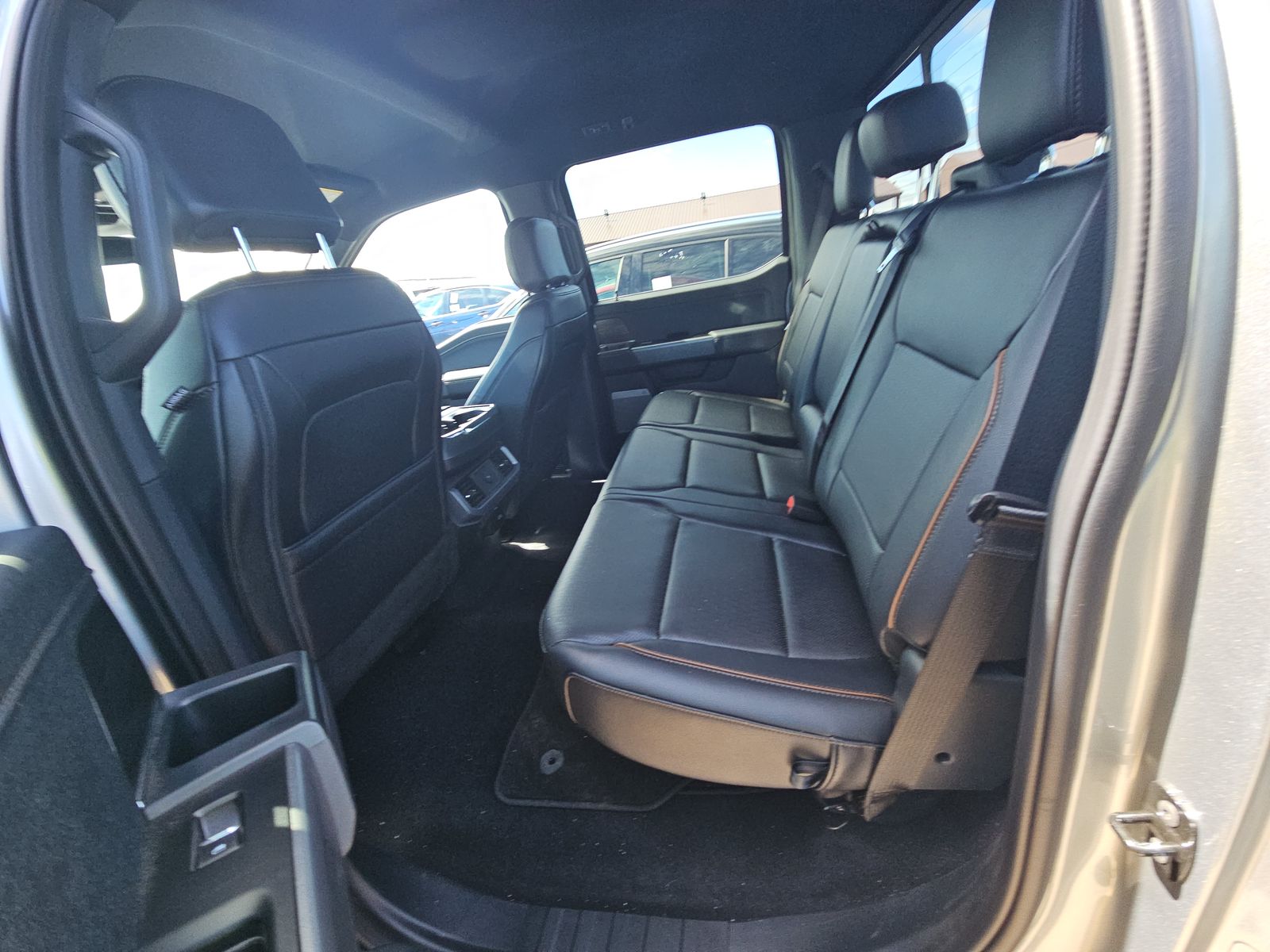 2025 Ford F-150 Lariat AWD