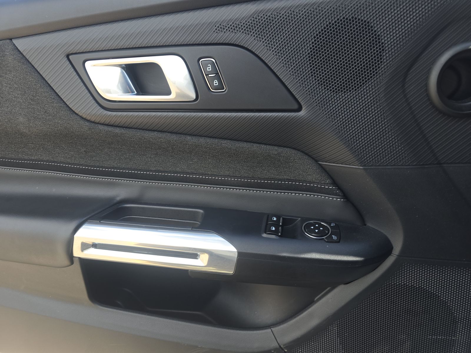 2025 Ford Mustang EcoBoost RWD