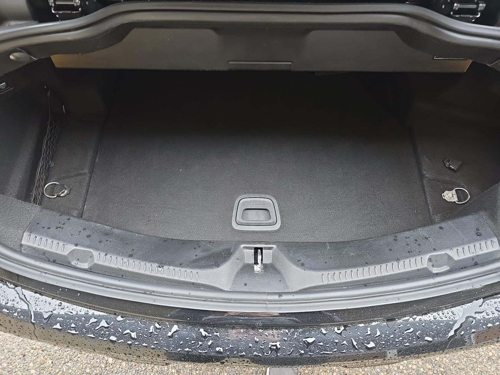 MERCEDES-BENZ E-CLASS - 9