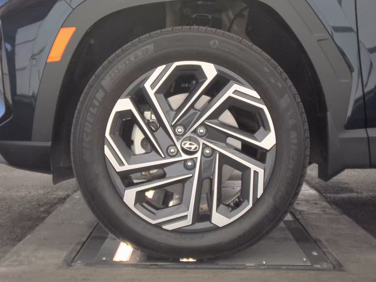 HYUNDAI TUCSON - 10