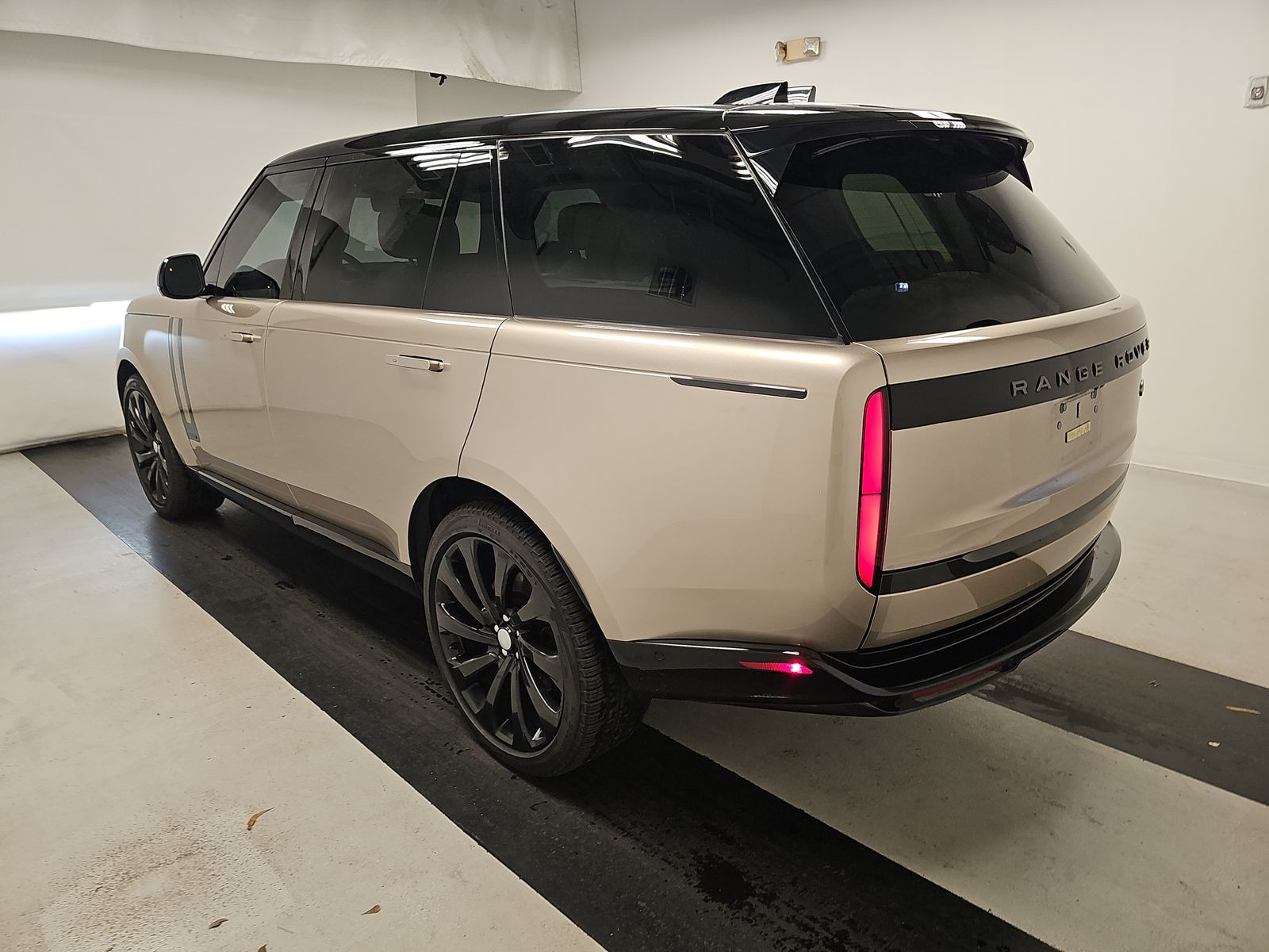 2023 Land Rover Range Rover Autobiography LWB AWD