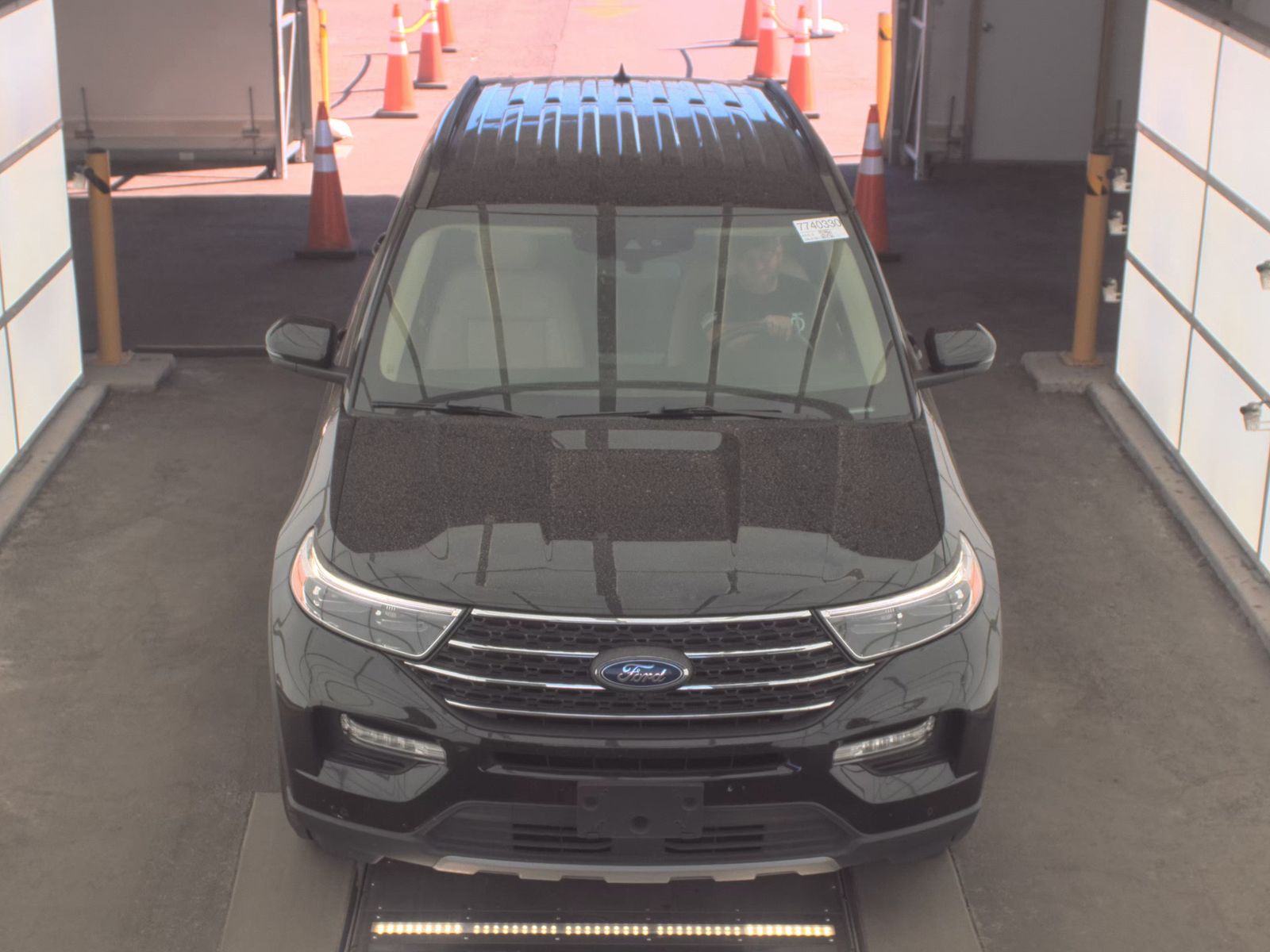 FORD EXPLORER - 3