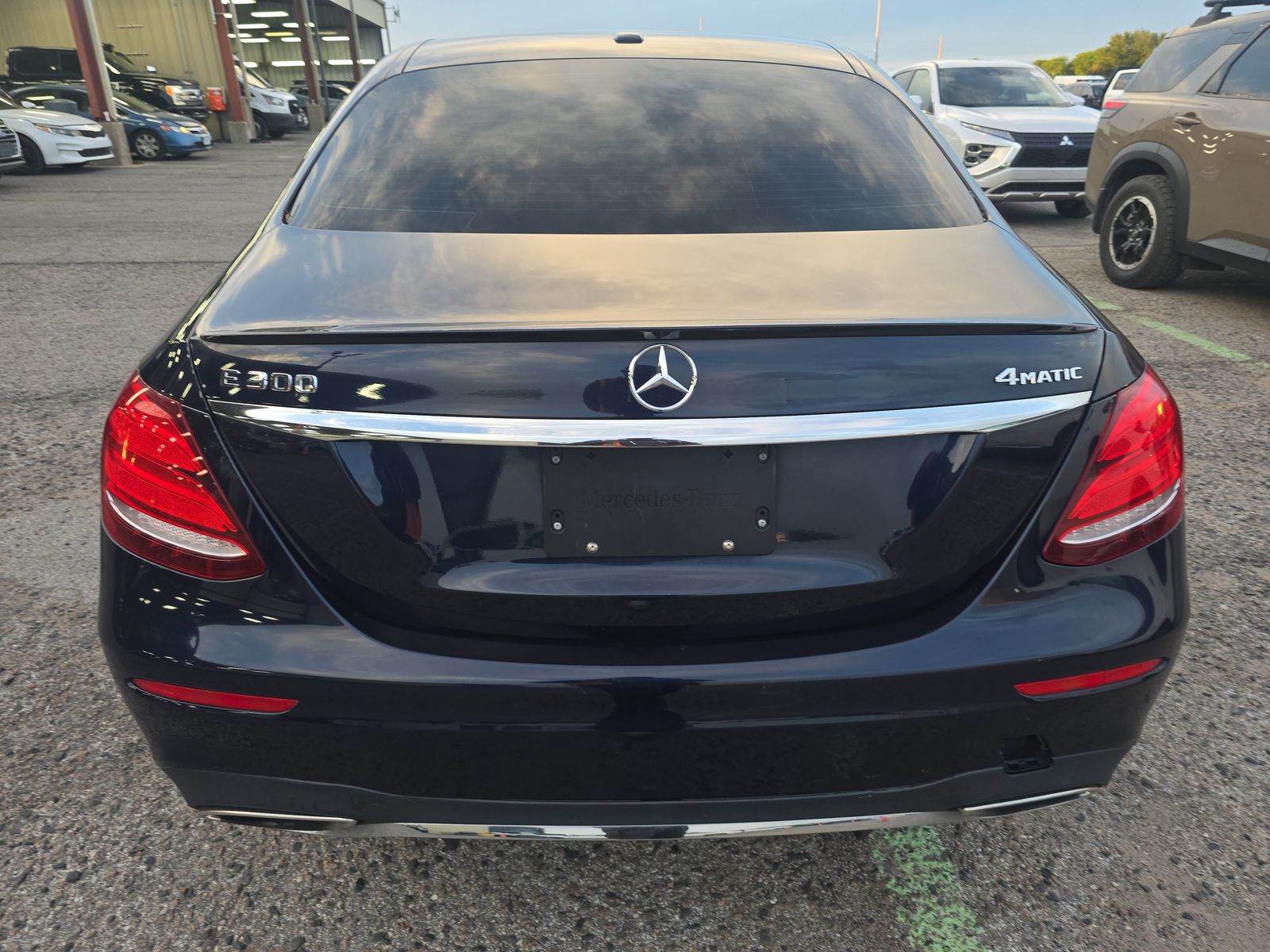 MERCEDES-BENZ E-CLASS - 6