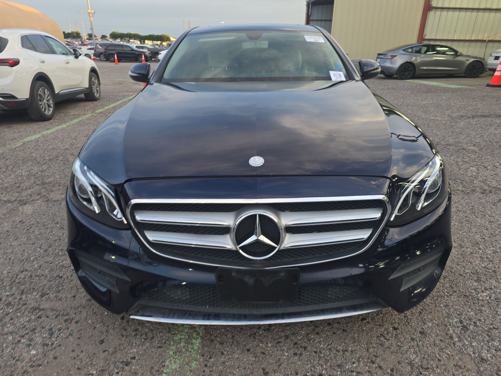 MERCEDES-BENZ E-CLASS - 3