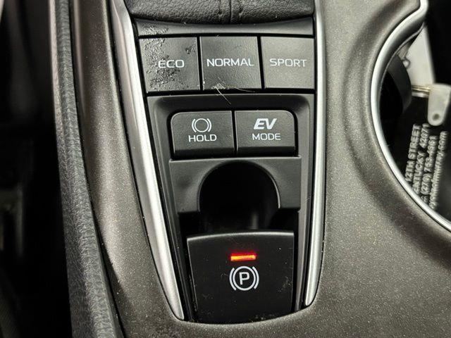 2024 Toyota Camry Hybrid XLE FWD