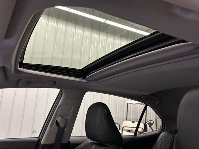 2024 Toyota Camry Hybrid XLE FWD