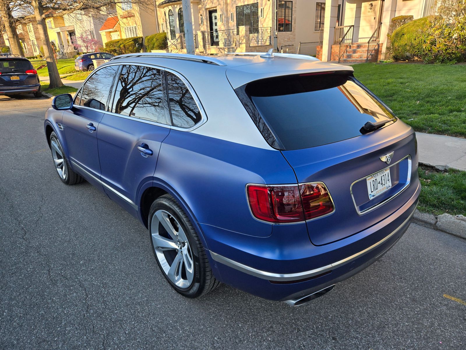 2018 Bentley Bentayga W12 Signature AWD