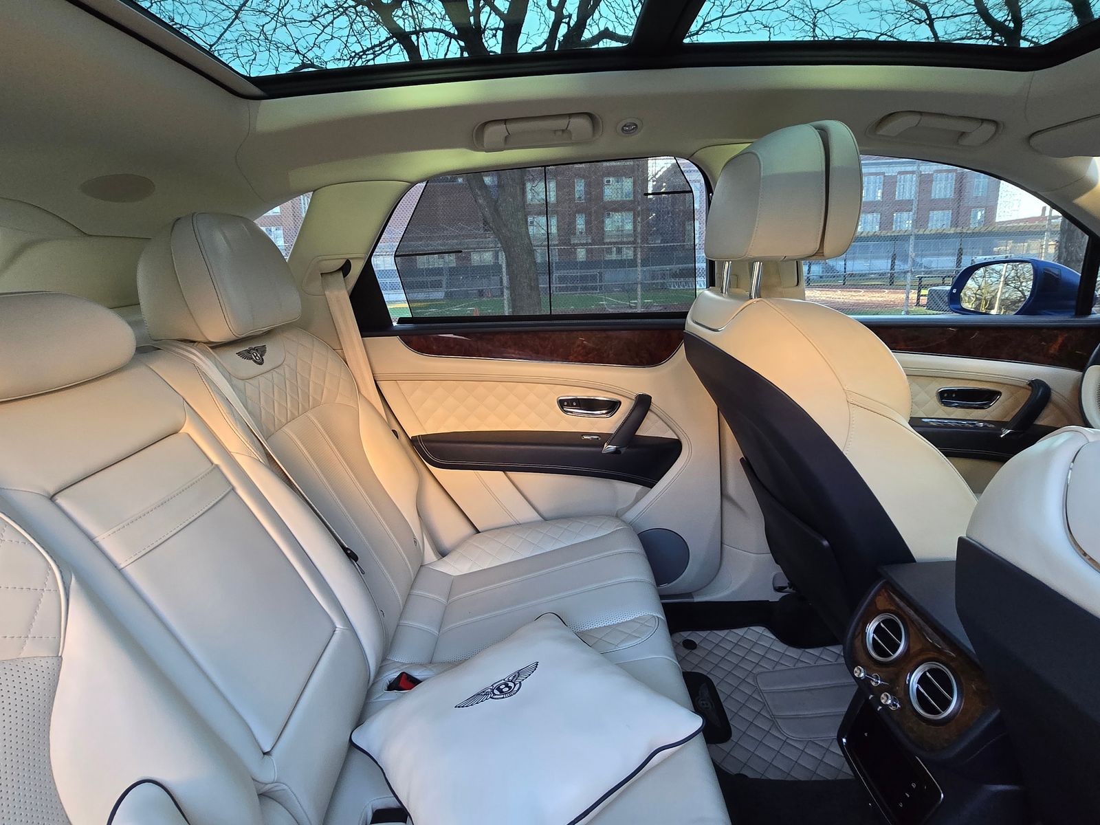 2018 Bentley Bentayga W12 Signature AWD