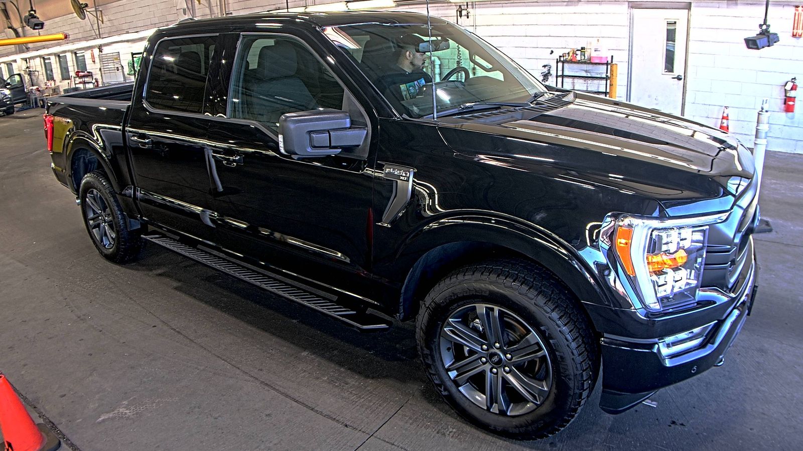 2023 Ford F-150 XLT AWD